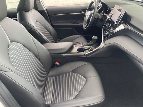 Certified 2023 Toyota Camry SE w/ Convenience Package image 30