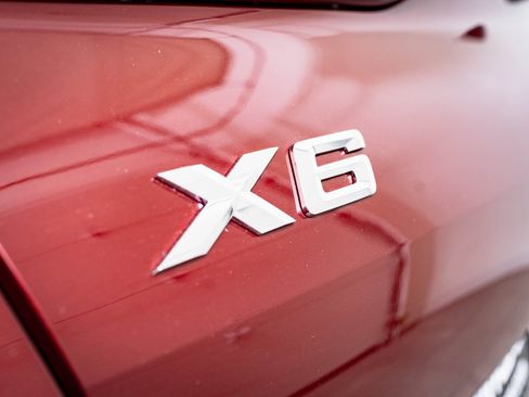 New 2026 BMW X6 xDrive40i w/ Climate Comfort Package image 20