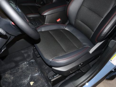 New 2026 Ford Escape ST-Line w/ Cold Weather Package image 32