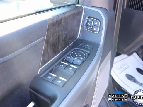 Used 2024 Ford F250 Lariat w/ Chrome Package image 34