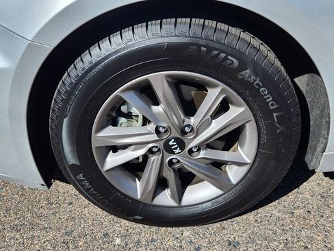 Used 2020 Kia Optima LX image 20