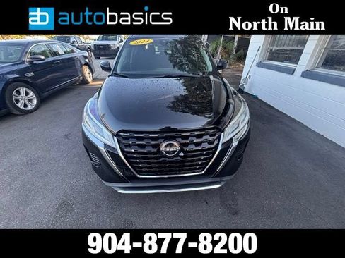 Used 2024 Nissan Kicks S FWD image 8