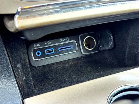 Used 2017 Jeep Grand Cherokee Limited image 26