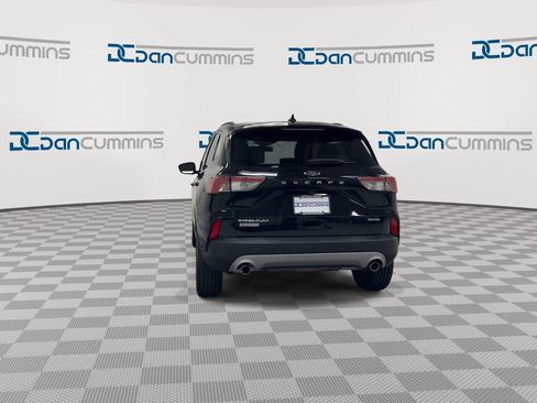 Used 2022 Ford Escape Titanium AWD/4WD image 7