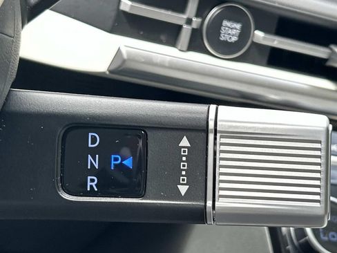 Certified 2025 Hyundai Santa Fe SEL FWD image 30