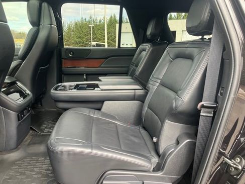 Used 2022 Lincoln Navigator L Reserve w/ Monochromatic Package image 19