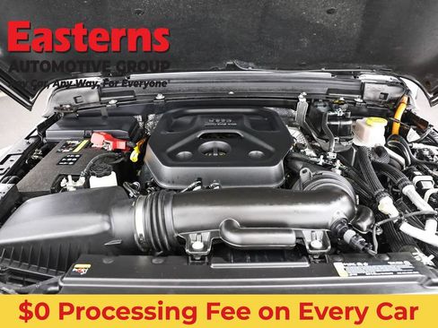 Used 2025 Jeep Wrangler Unlimited Sahara AWD/4WD image 7