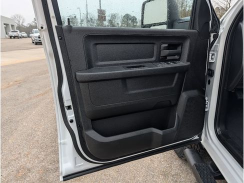 New 2026 RAM 3500 Tradesman AWD/4WD image 30