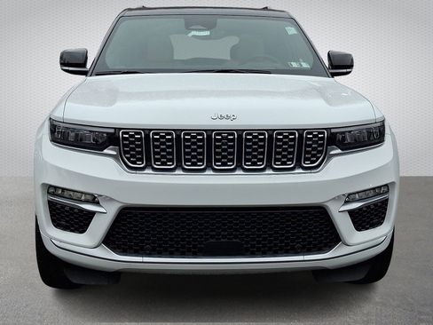 New 2025 Jeep Grand Cherokee Summit image 2