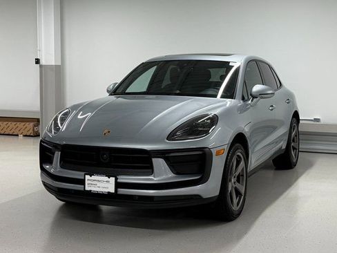 Certified 2024 Porsche Macan image 1