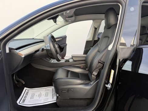 Used 2023 Tesla Model Y AWD image 11