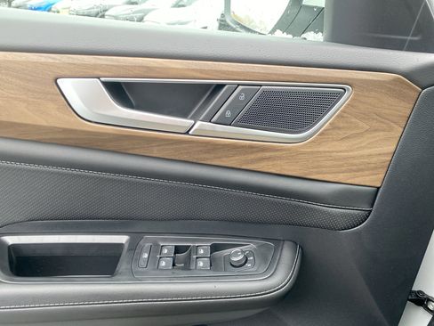 New 2026 Volkswagen Atlas SE image 15