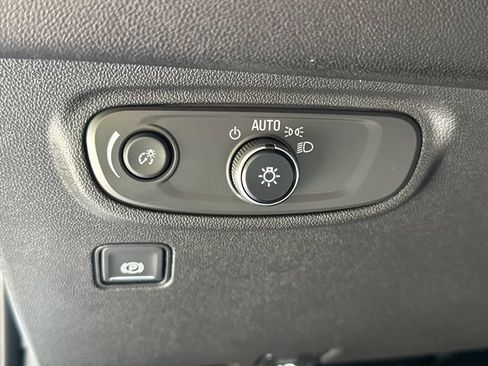 Used 2023 GMC Terrain SLE w/ Driver Convenience Package AWD/4WD image 25