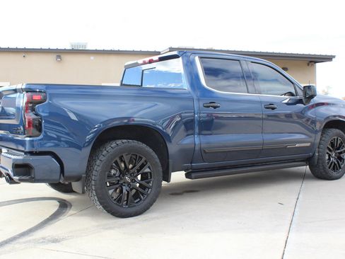 Used 2022 Chevrolet Silverado 1500 High Country w/ High Country Premium Package image 20