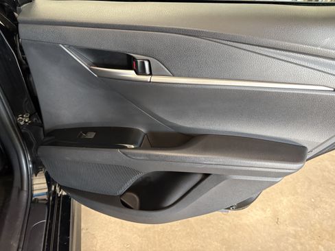 Used 2025 Toyota Camry SE FWD image 32