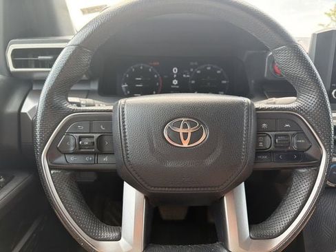 Used 2024 Toyota Tacoma TRD Off-Road image 23