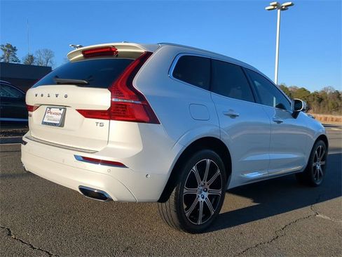 Used 2021 Volvo XC60 T5 Inscription w/ Advanced Package image 4