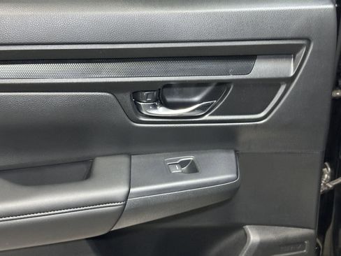 Certified 2025 Honda CR-V EX image 31