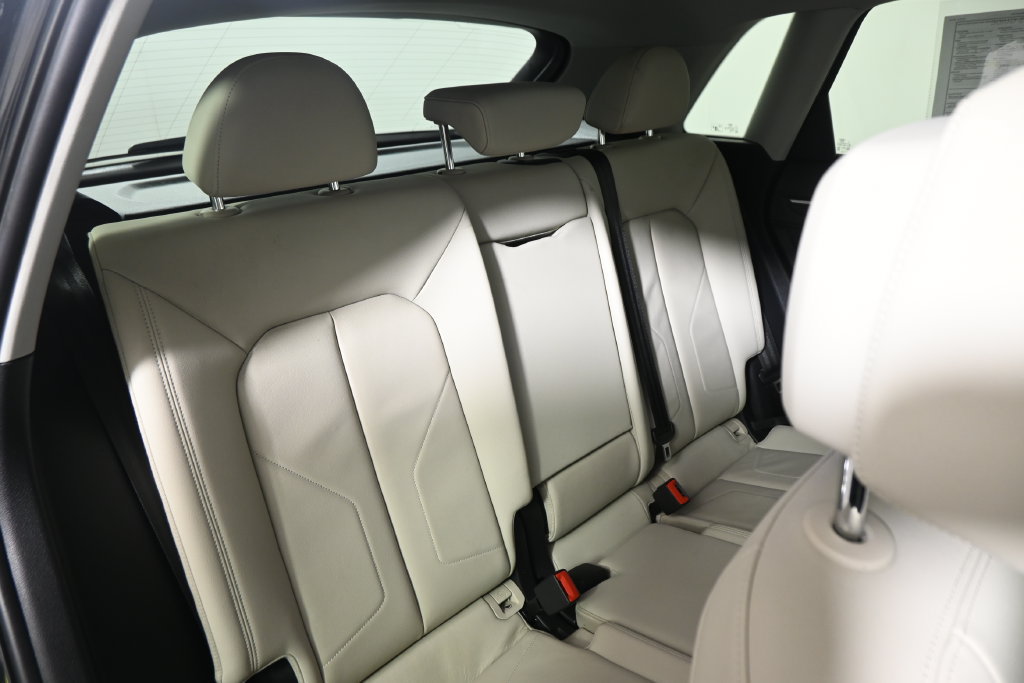 Used 2019 Audi Q3 2.0T Premium Plus w/ Premium Plus Package AWD/4WD image 34