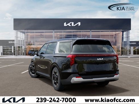 New 2026 Kia Carnival EX FWD image 4