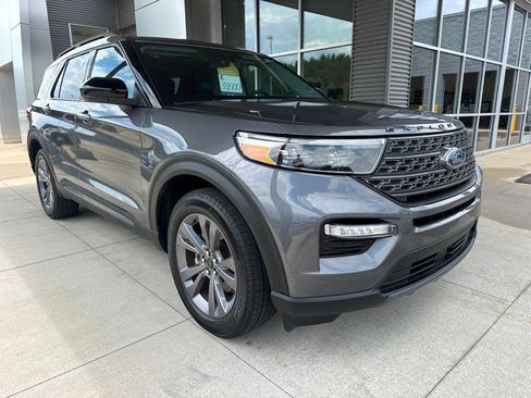 Certified 2023 Ford Explorer XLT w/ Equipment Group 202A AWD/4WD image 10