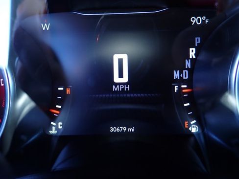 Used 2022 Dodge Challenger SXT RWD image 21