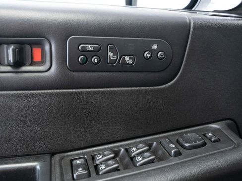Used 2005 HUMMER H2 w/ Preferred Equipment Group image 24