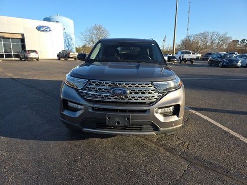 Used 2022 Ford Explorer Limited w/ Equipment Group 301A image 8