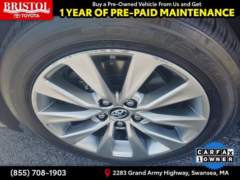 Used 2015 Toyota Camry XLE w/ Advanced Technology Package FWD image 14