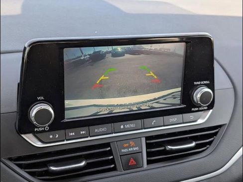 Used 2022 Nissan Altima 2.5 S FWD image 9