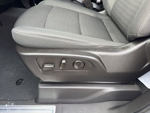 Used 2022 GMC Sierra 1500 SLE w/ X31 Off-Road Package image 18