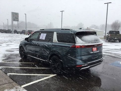 Used 2024 Kia Carnival SX image 6