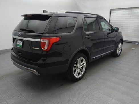 Used 2016 Ford Explorer XLT w/ Equipment Group 201A FWD image 9