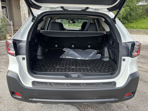 Used 2025 Subaru Outback Onyx Edition AWD/4WD image 27