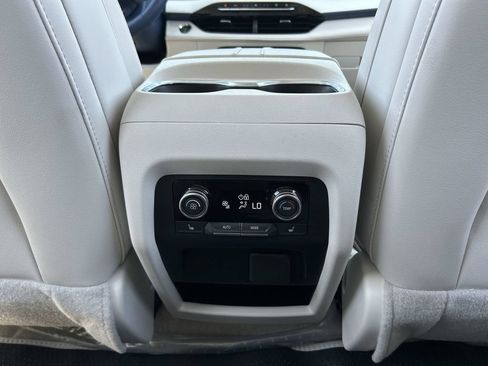 New 2026 Buick Enclave Avenir w/ Super Cruise Package FWD image 22