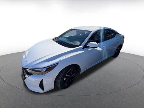 Used 2025 Nissan Sentra SV image 7