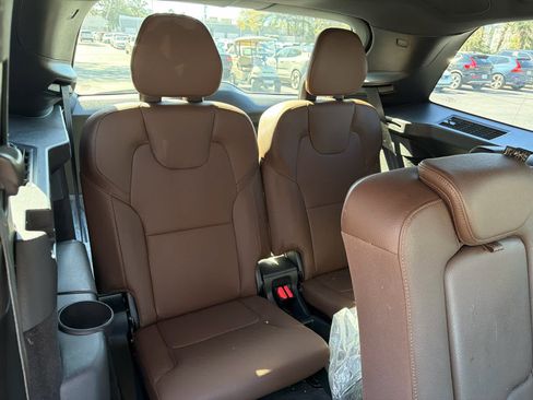 Certified 2023 Volvo XC90 B6 Plus w/ Protection Package Premier image 21