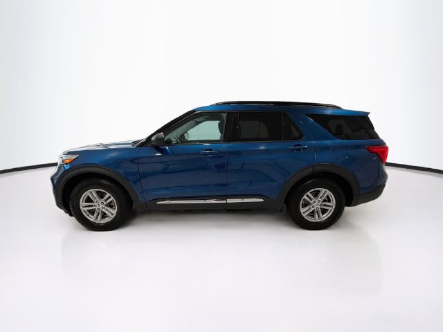 Used 2021 Ford Explorer XLT w/ Class III Trailer Tow Package AWD/4WD image 4