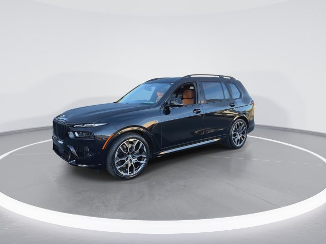 Used 2025 BMW X7 xDrive40i w/ M Sport Package AWD/4WD image 4