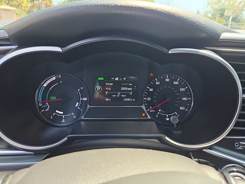 Used 2016 Kia Optima Hybrid w/ Hybrid Convenience Package FWD image 12