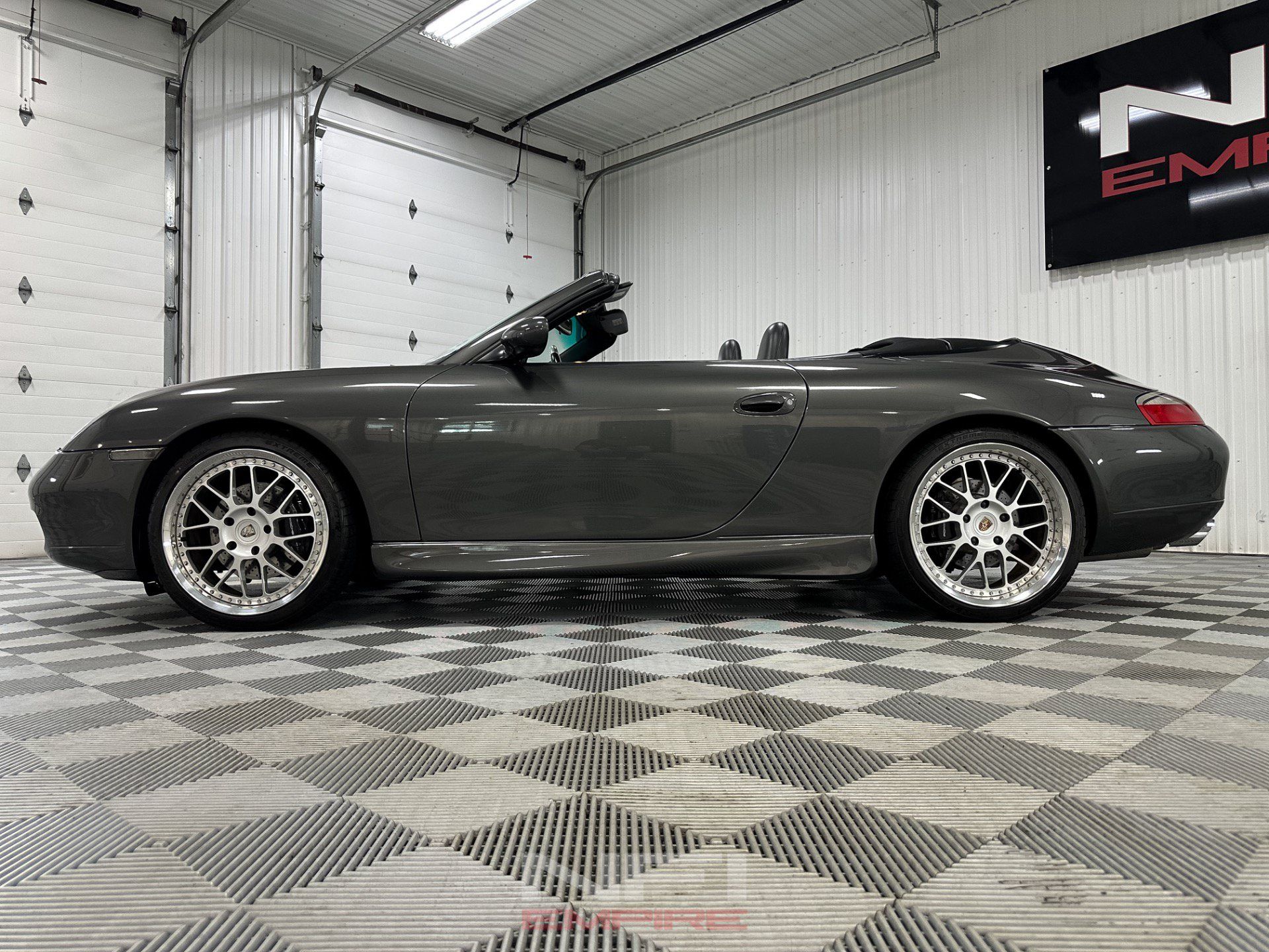 Used 2000 Porsche 911 Cabriolet image 20