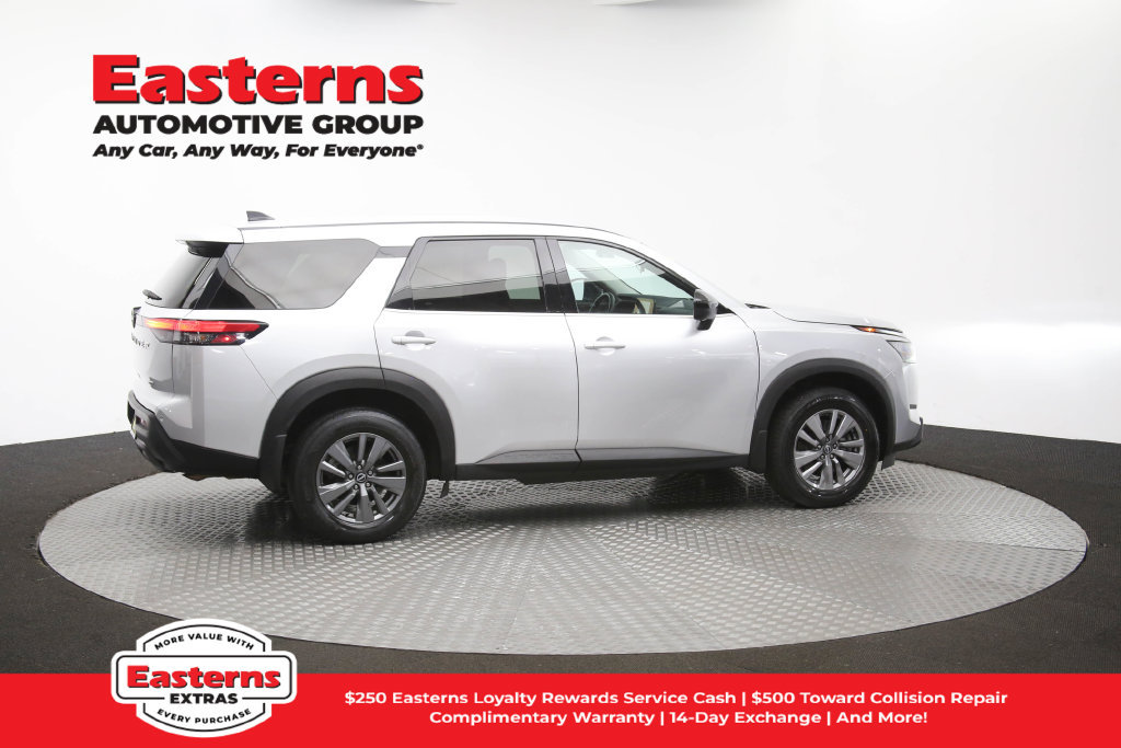 Used 2023 Nissan Pathfinder S AWD/4WD image 43