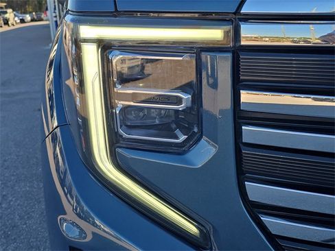 Certified 2024 GMC Sierra 1500 SLT image 11