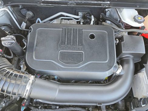 Used 2023 Chevrolet Blazer LT image 35