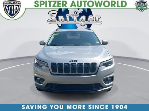Used 2020 Jeep Cherokee Latitude Plus AWD/4WD image 3