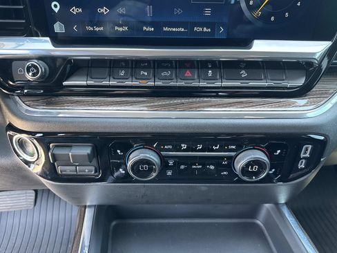 Used 2024 Chevrolet Silverado 2500 LT w/ All Star Edition AWD/4WD image 32