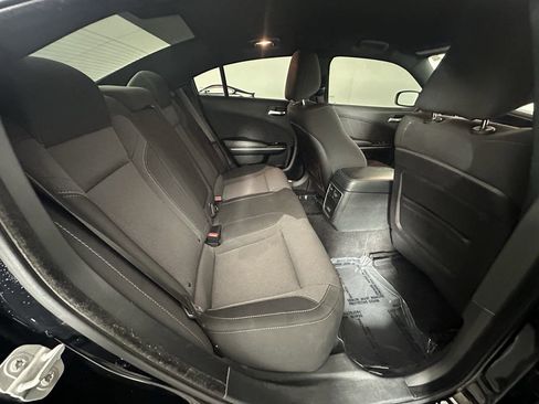 Used 2019 Dodge Charger SXT image 24