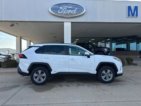 Used 2024 Toyota RAV4 XLE image 9