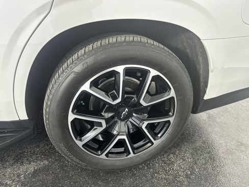 Used 2023 Chevrolet Tahoe RST w/ Luxury Package RWD image 10