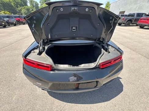 Used 2017 Chevrolet Camaro LT RWD image 11